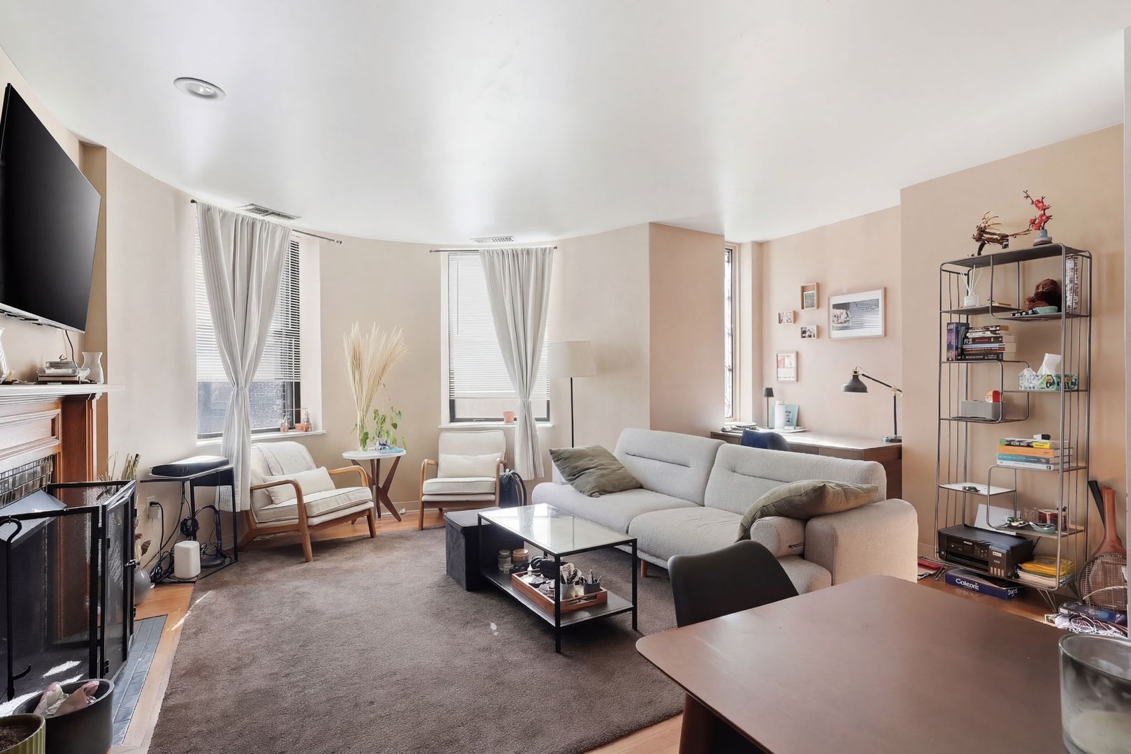 Boston Condo: 109 Gainsborogh St