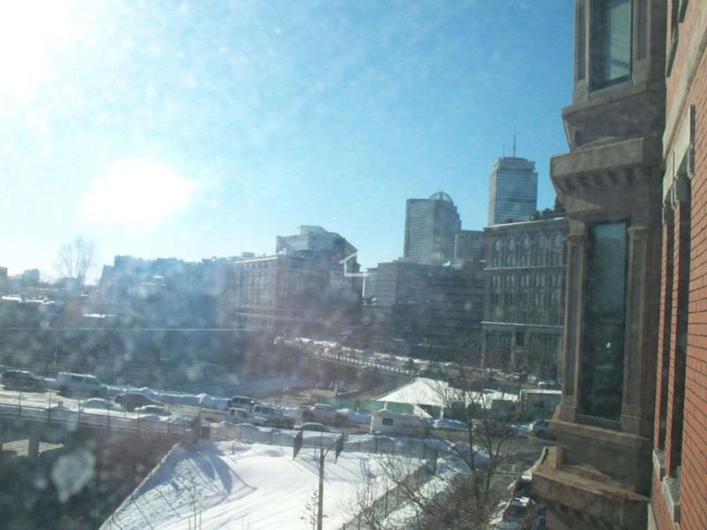 Boston House: 21 Cortes