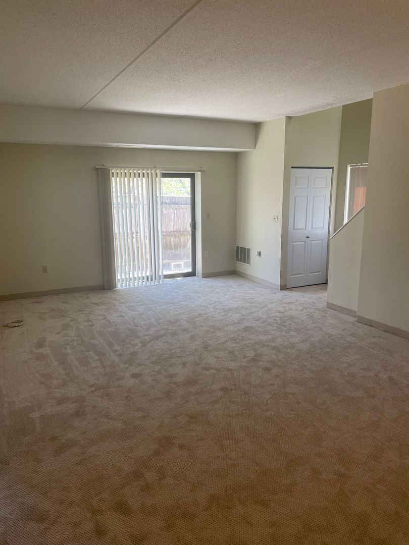 Newton House: 2261 Washington St