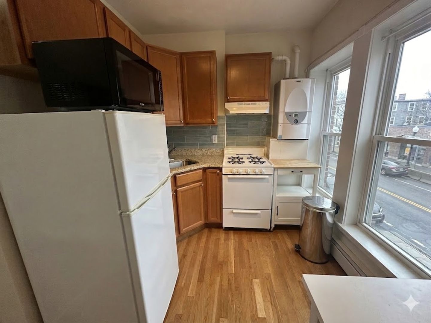 Cambridge House: 1056 Cambridge St
