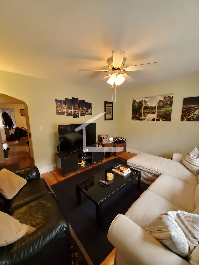 Boston Condo: 22 Brock