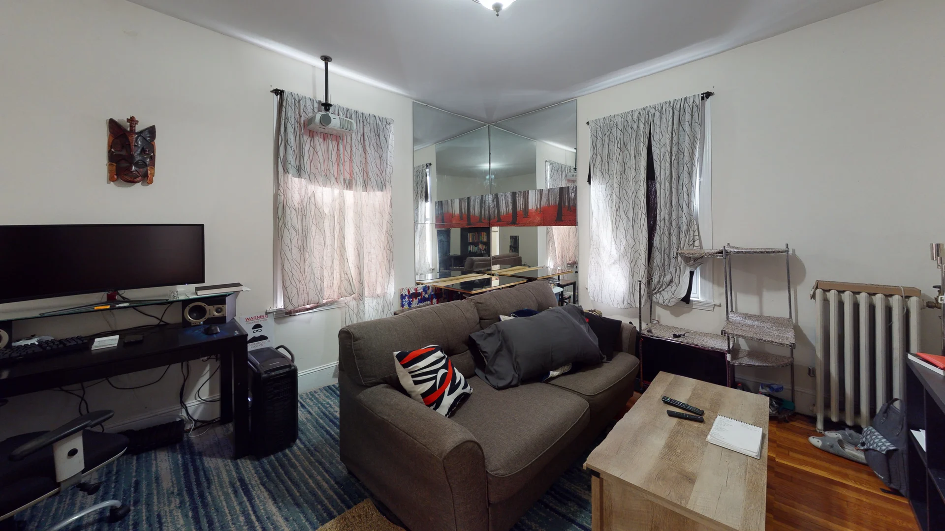 Boston House: 22B Chiswick Rd.