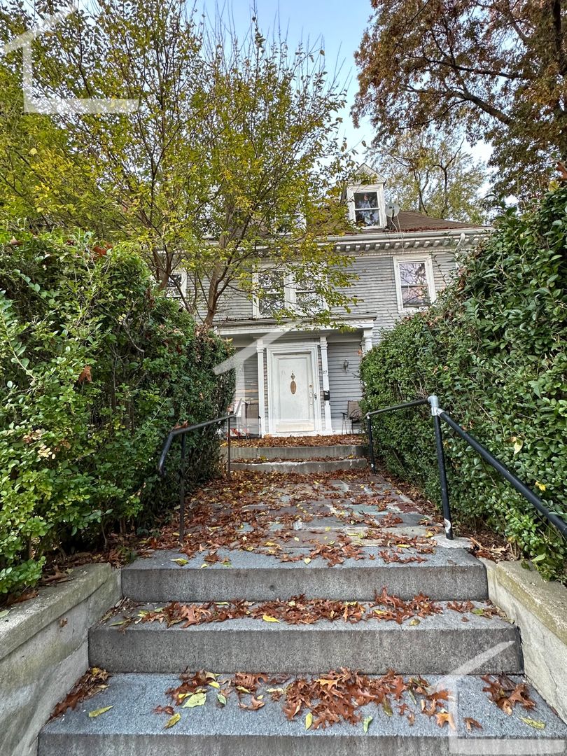 Boston House: 23 Orkney st,