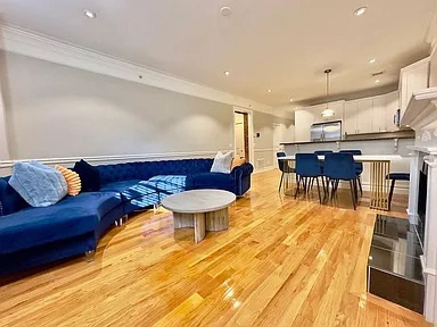 South End Condo: 678 Massachusetts Ave