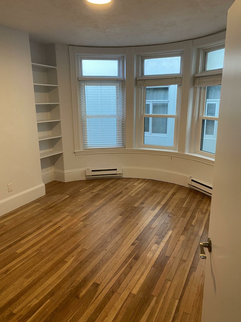 Boston Condo: 49 Westland Ave