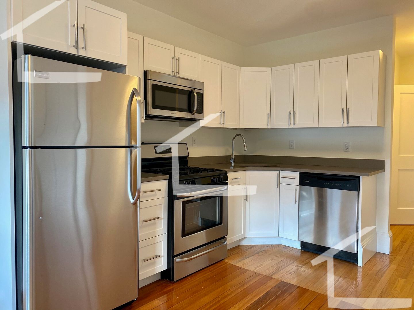 open Condo: 85 Harvard