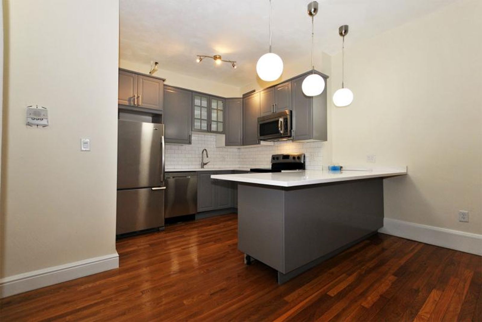 Boston Condo: 922 Beacon St