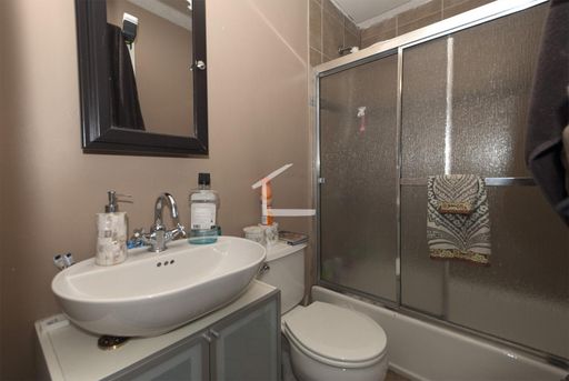 Nice 1 bed in Allston – photo 1