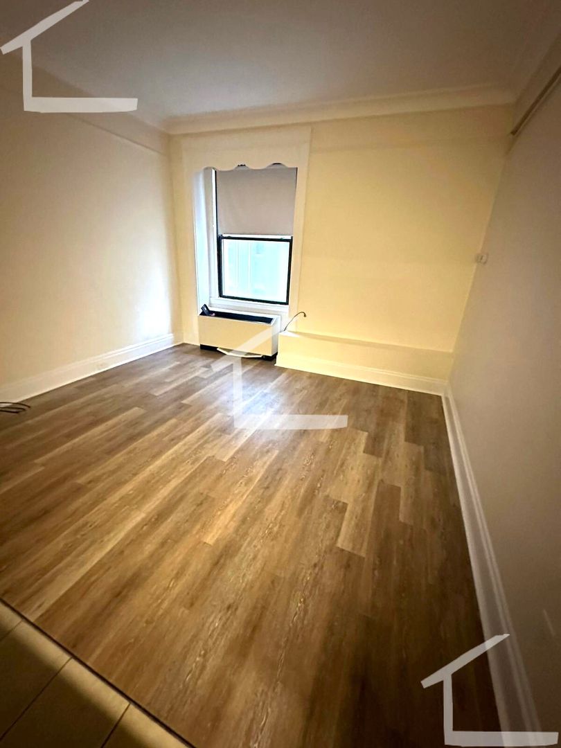 Boston Condo: 62 Boylston St.