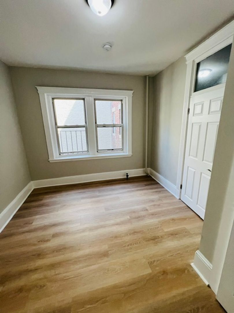 Fenway Condo: 38 Hemenway St