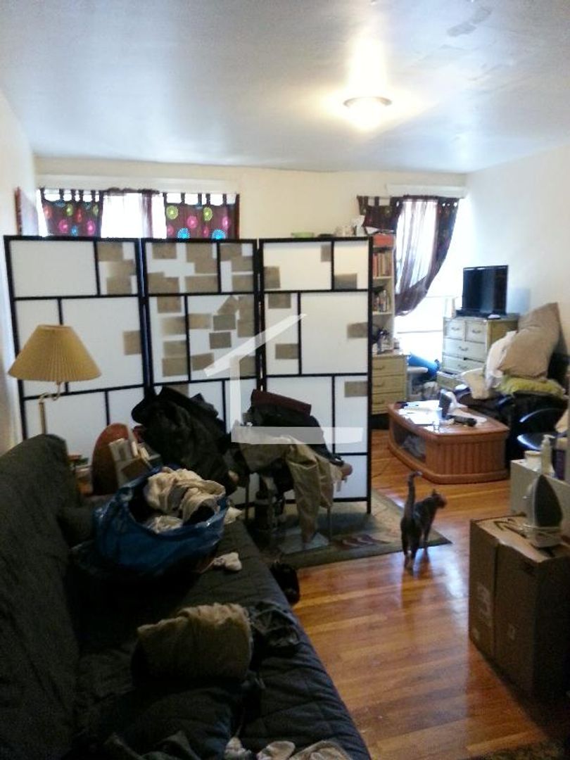 Boston (Allston) House: 8-153 Brighton Ave