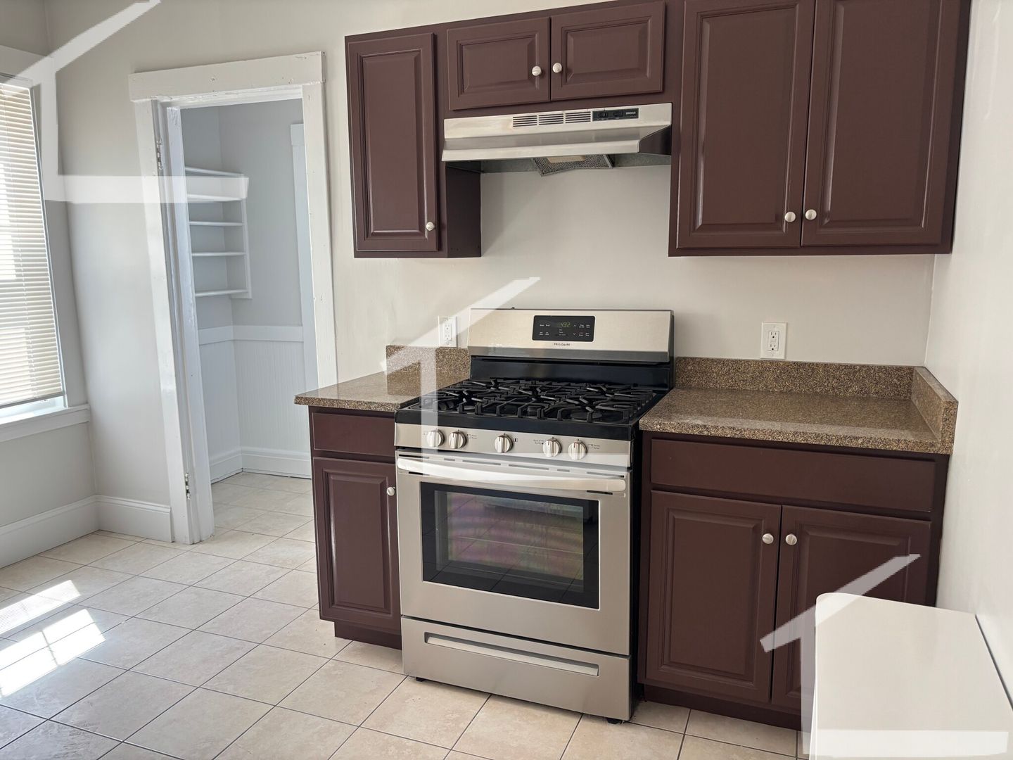 Boston House: 32 Matchett St