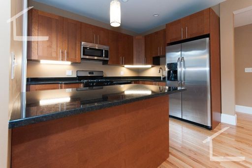 Recently Renovated Unit in Brighton. Central AC, In-Unit Washer and Dryer – photo 1