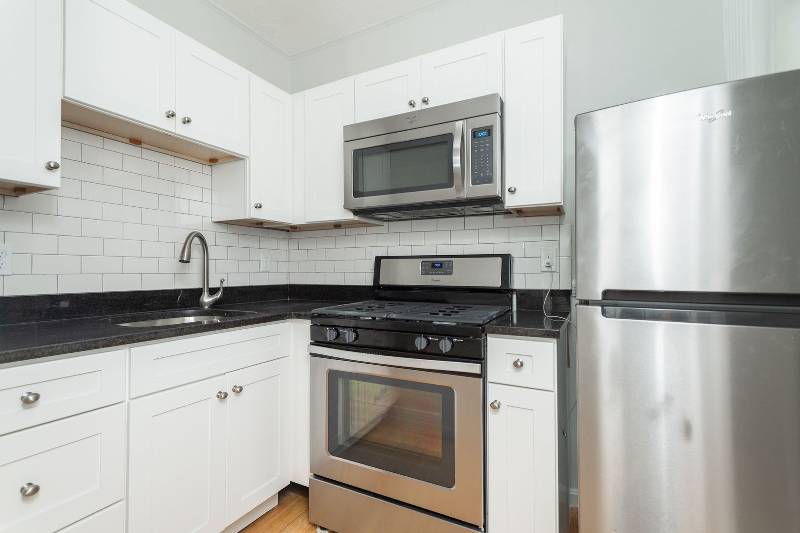 Boston Condo: 83 Myrtle St