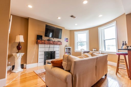 NO BROKER FEE! Brookline Village 4 bed/2 bath with in-unit laundry for 9/1 – photo 1