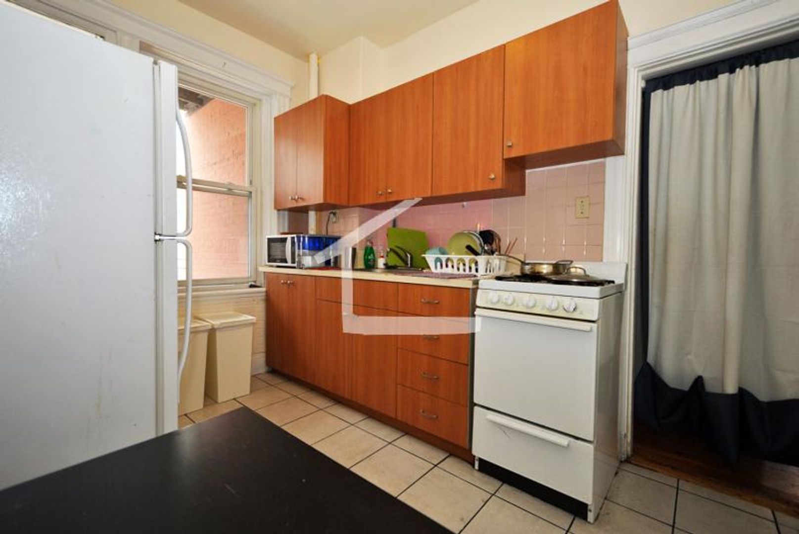 Boston House: 4 Price Rd