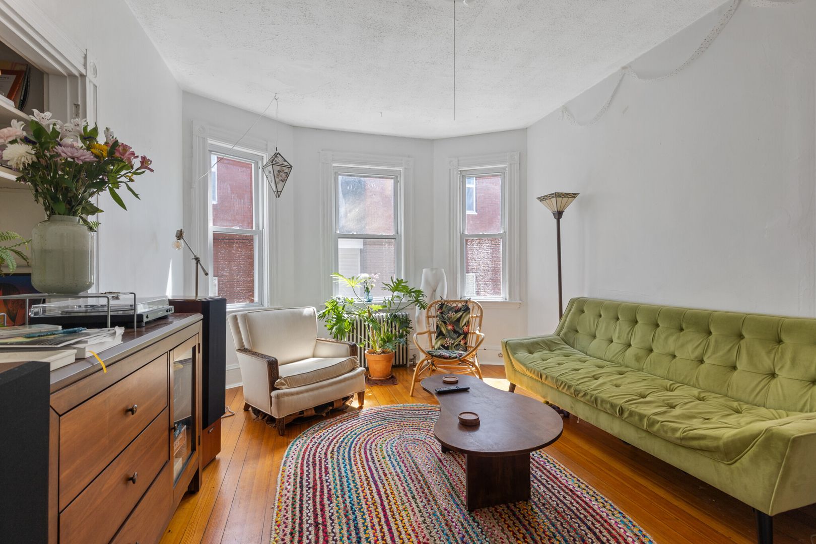 Somerville House: 69 Beacon St