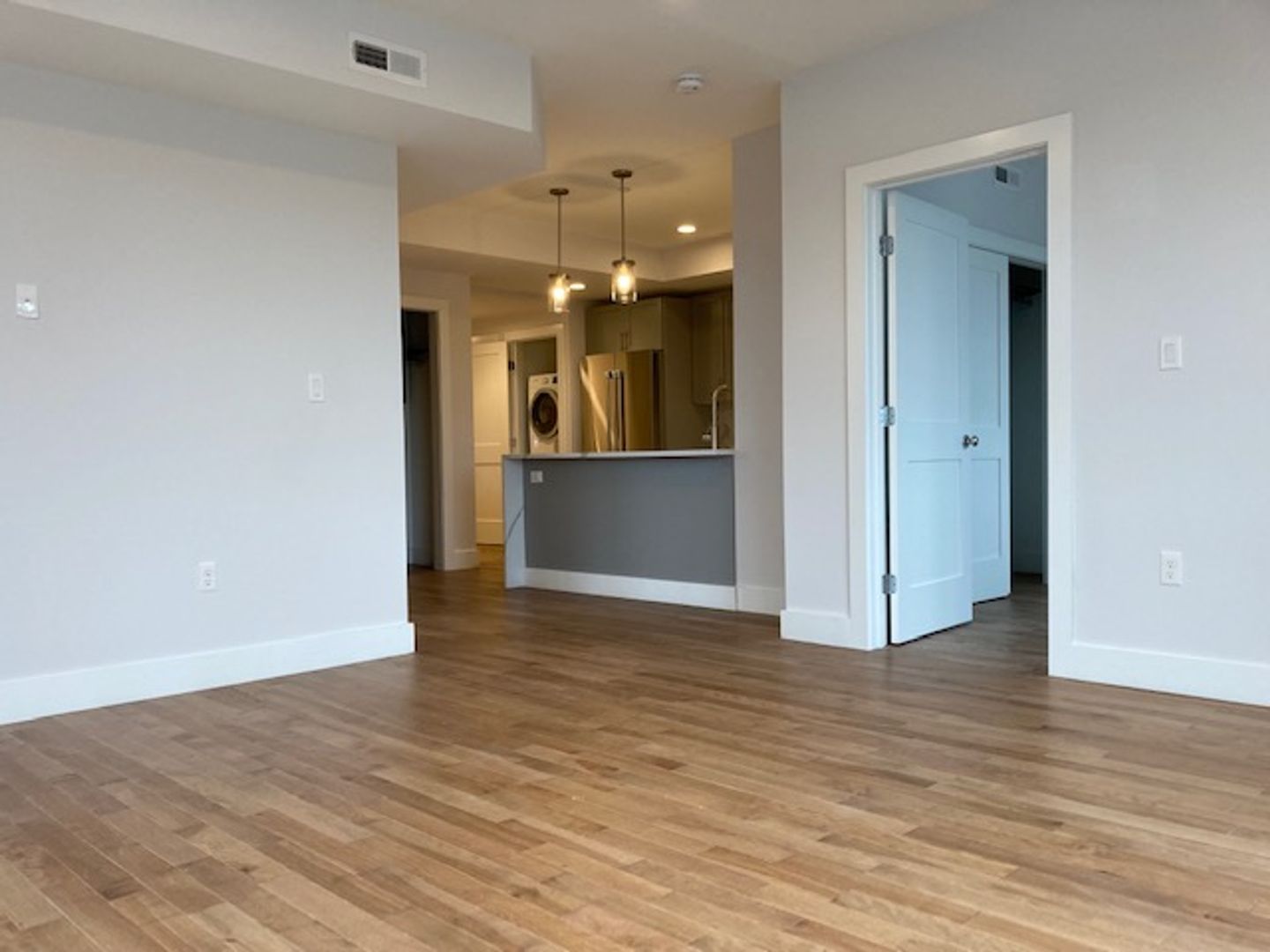 Boston House: 50B Hichborn St.