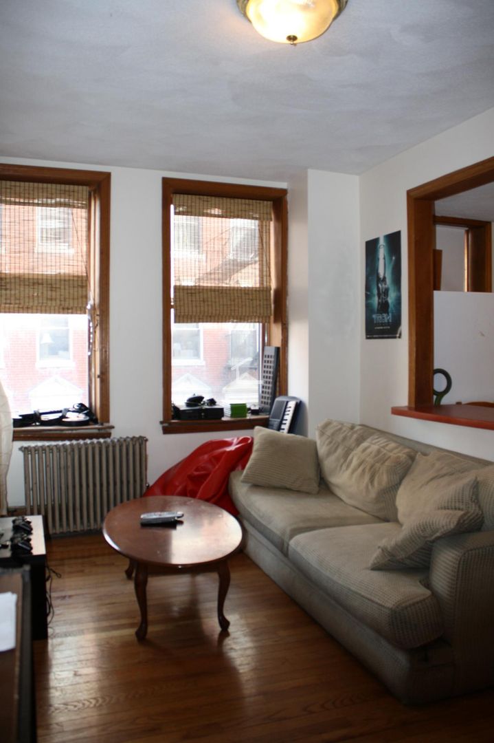 Boston Condo: 21 Phillips St