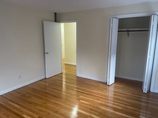 PACKRDS CORNER Modern 2 BED Next To Train Heat HW Inc No Fee Students