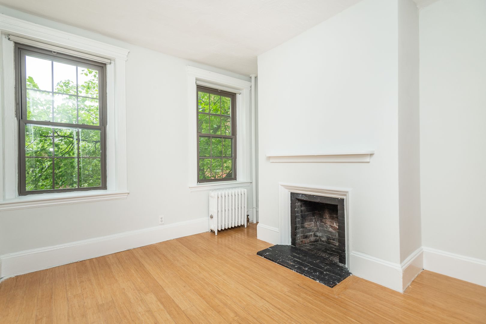 Boston Condo: 85 Myrtle St