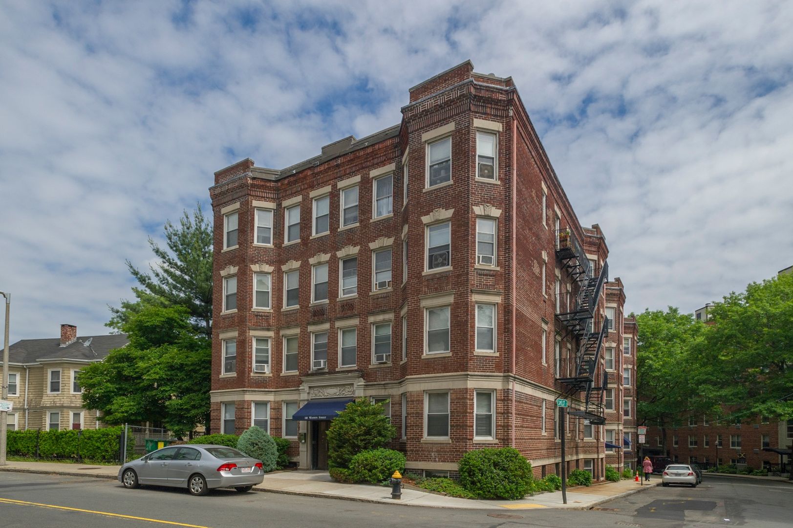 Boston Condo: 12 Camelot ct