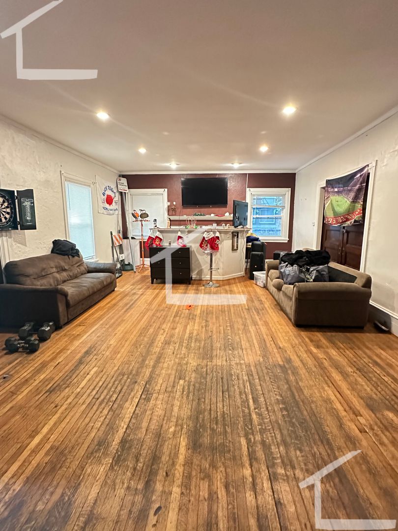 Boston Condo: 17 Orkney Rd