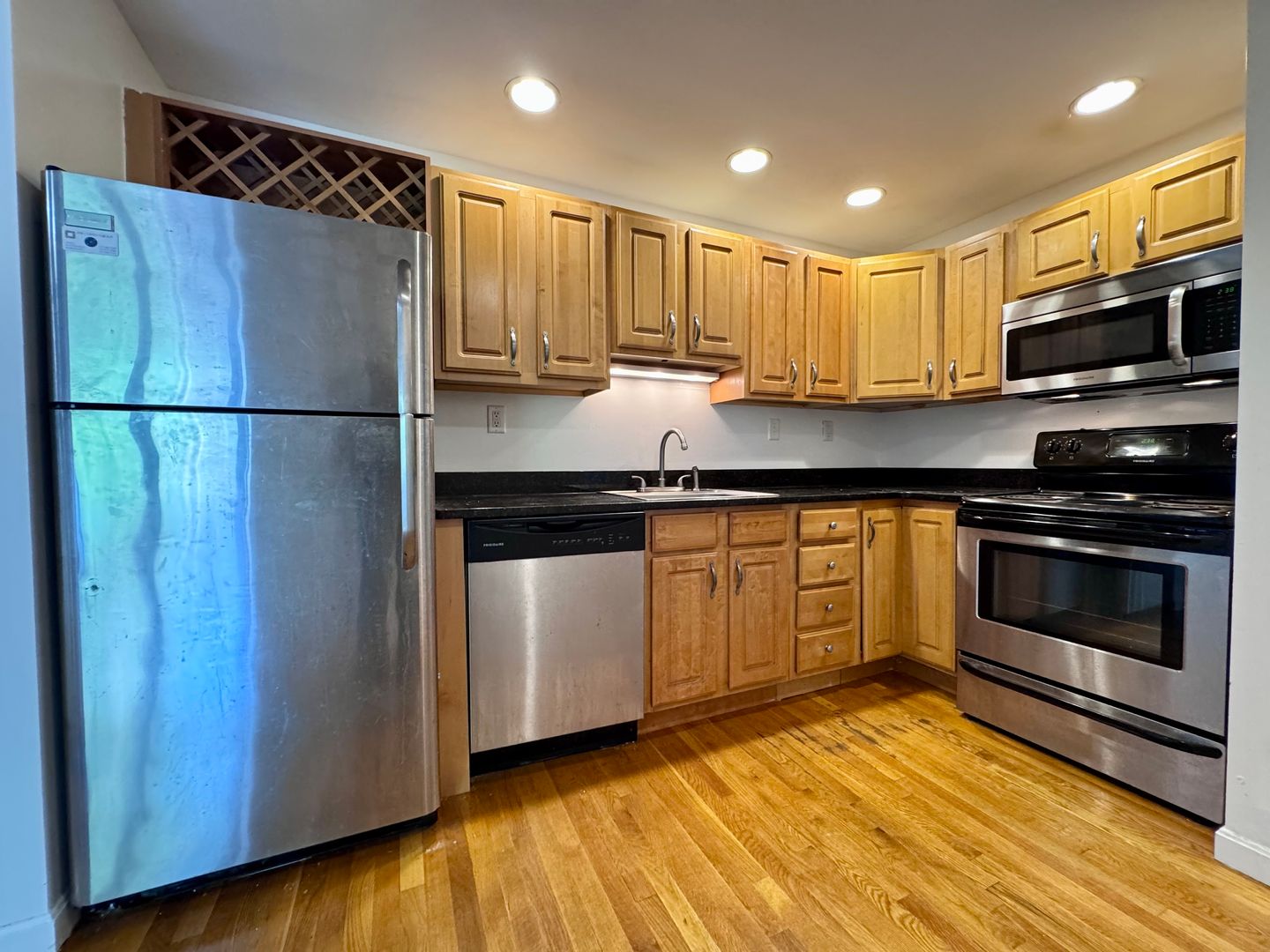 Boston Condo: 45 Peterborough St