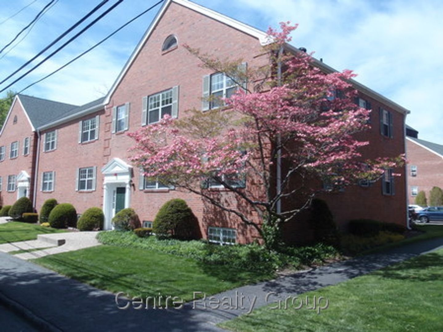 Newton Condo: 497 Center Street