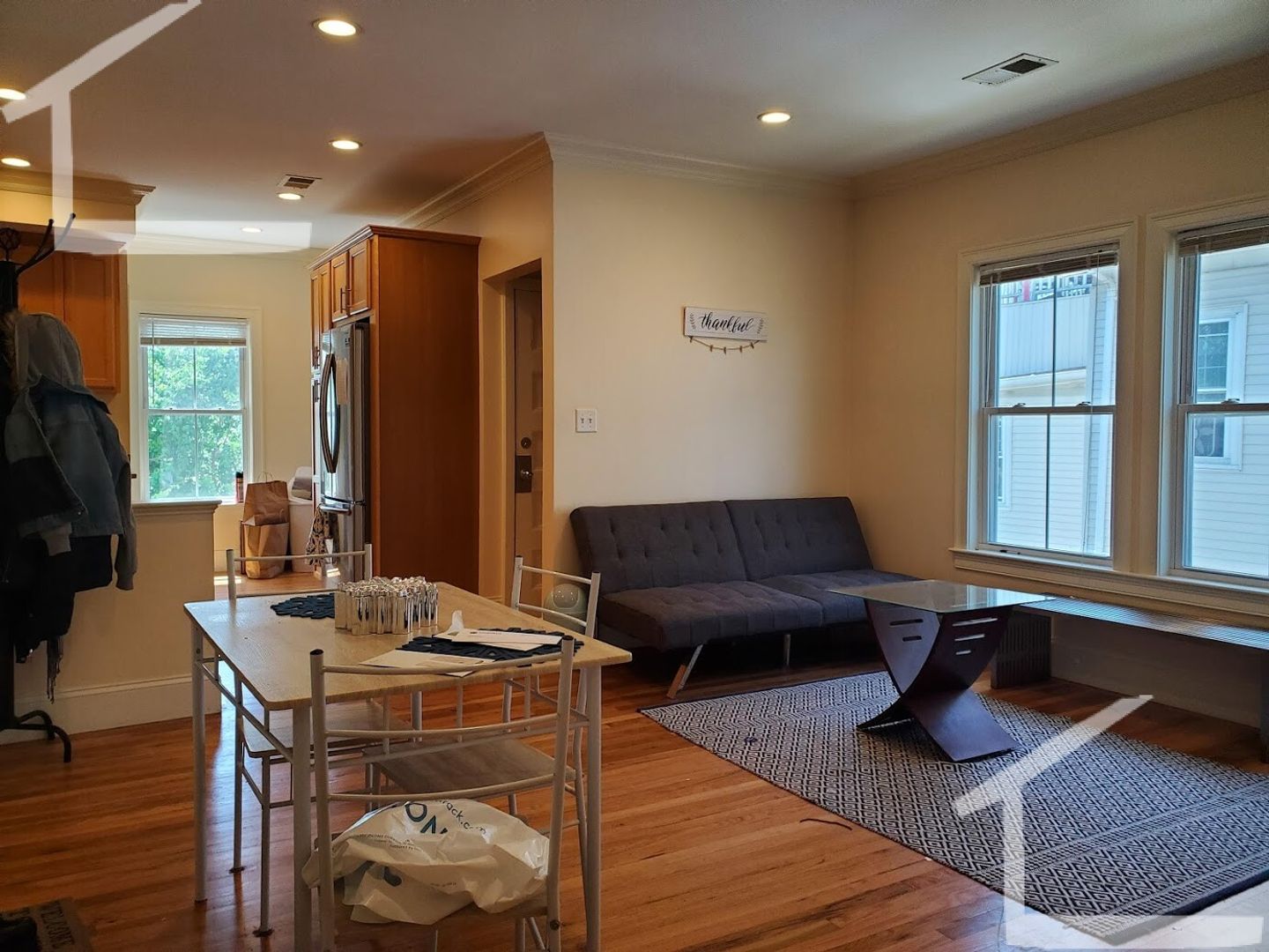 Boston House: 25 Lothrop St
