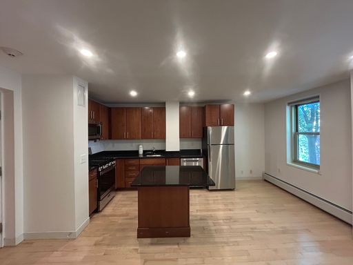 3 Bed on Camelot Ct | Brighton | Available Now – photo 1