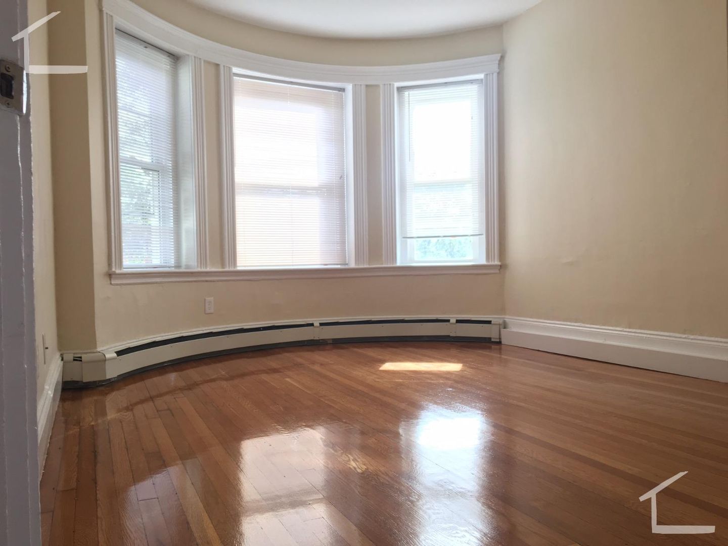 Boston Condo: 1323 Commonwealth Ave