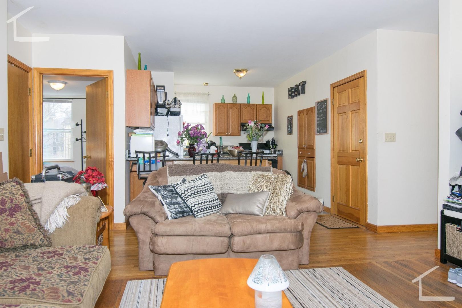 Boston House: 551 Washington St