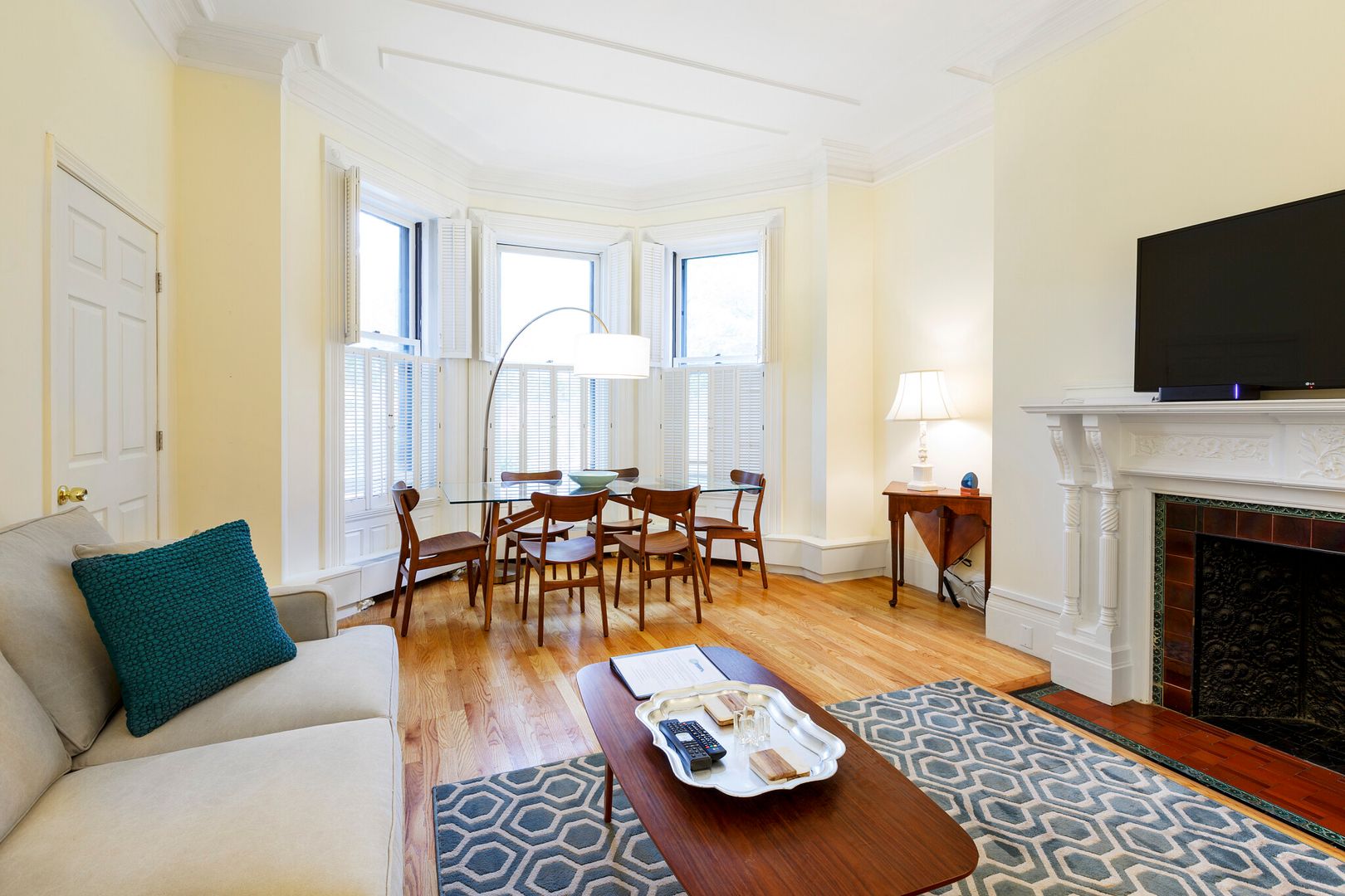 Boston Townhome: 387 Commonwealth Ave