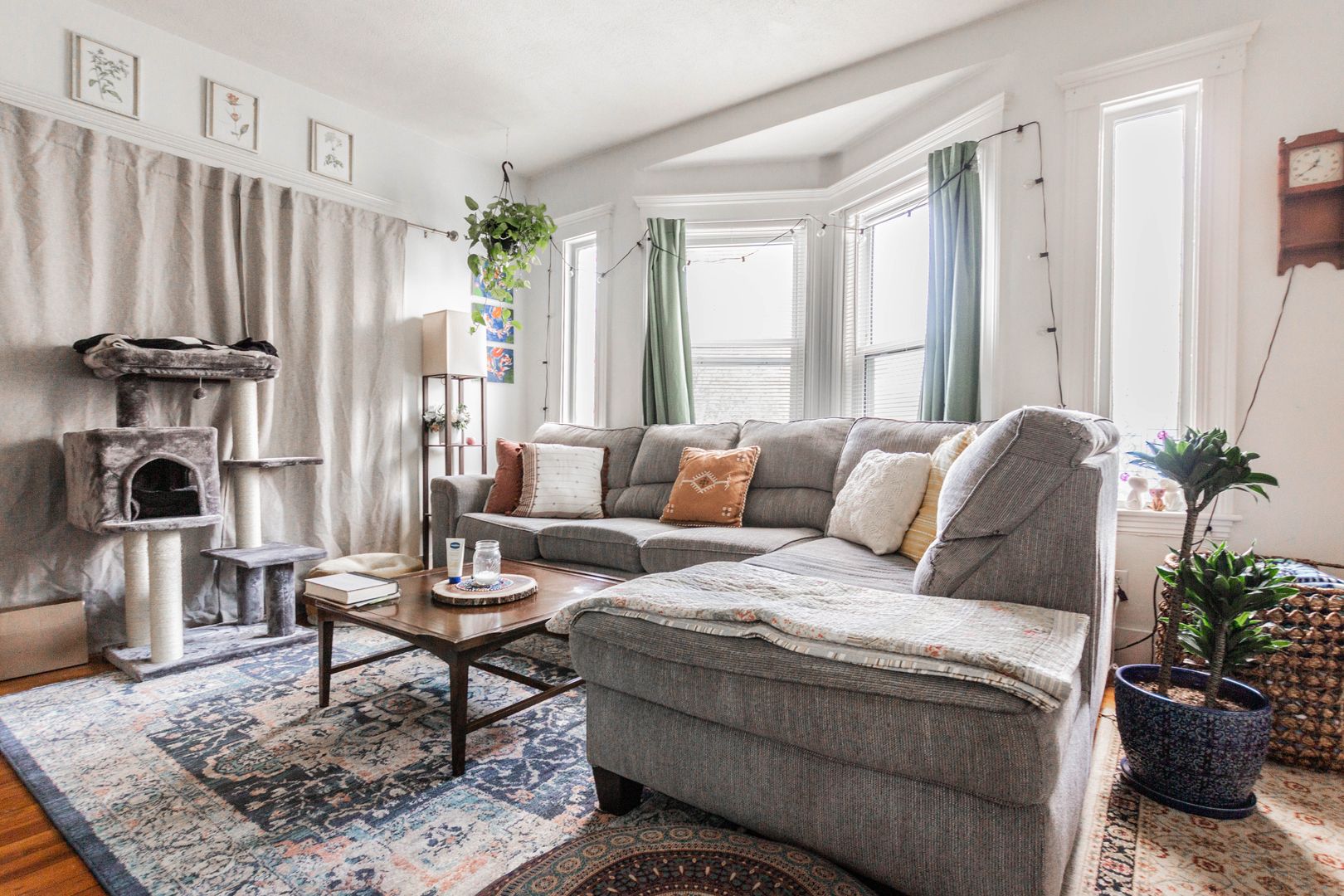 Boston House: 548 Washington St