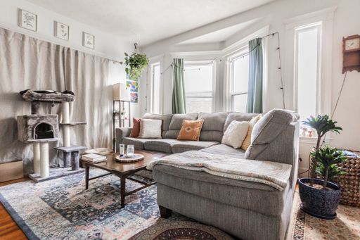 NO FEE! BRIGHTON 3 BED WITH NO BROKER FEE AVAILABLE FOR A JULY 1ST MOVE-IN – photo 1