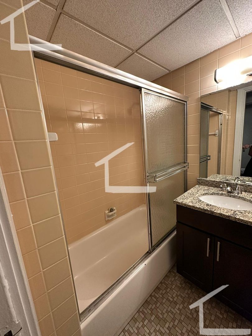 Boston Condo: 62 Boylston St.