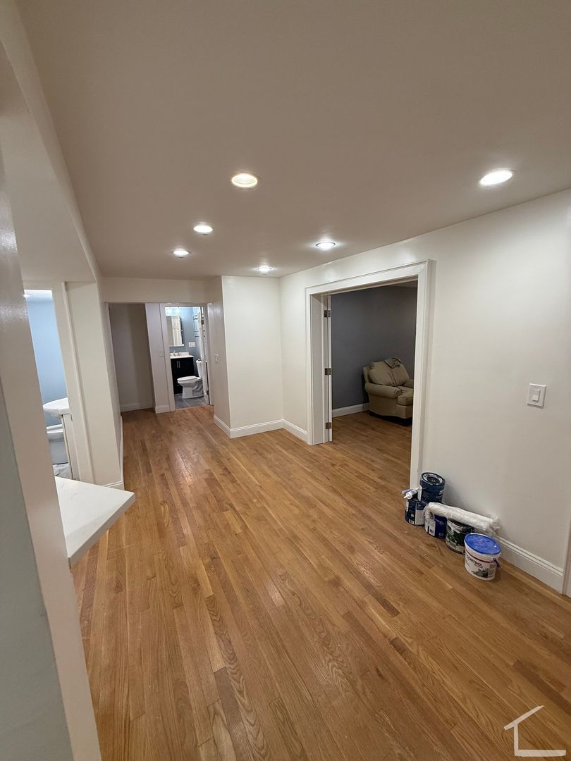 Boston Condo: 59 Brighton Ave