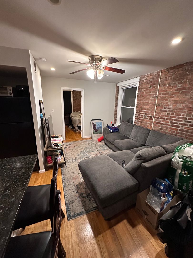 Boston Condo: 28 Fleet St