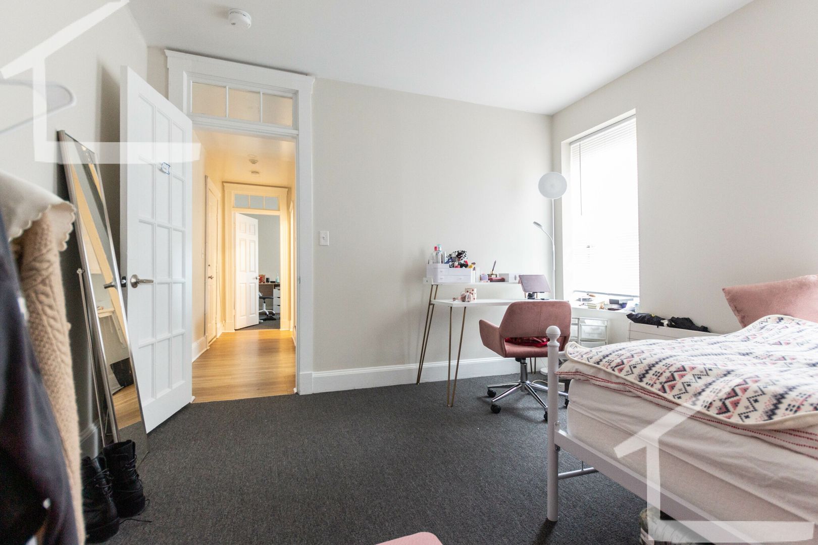 Boston Condo: 834 Beacon St