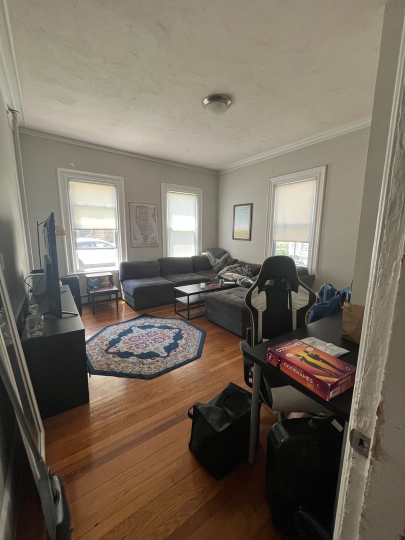 Boston (Brighton) House: 2-172 Bigelow St