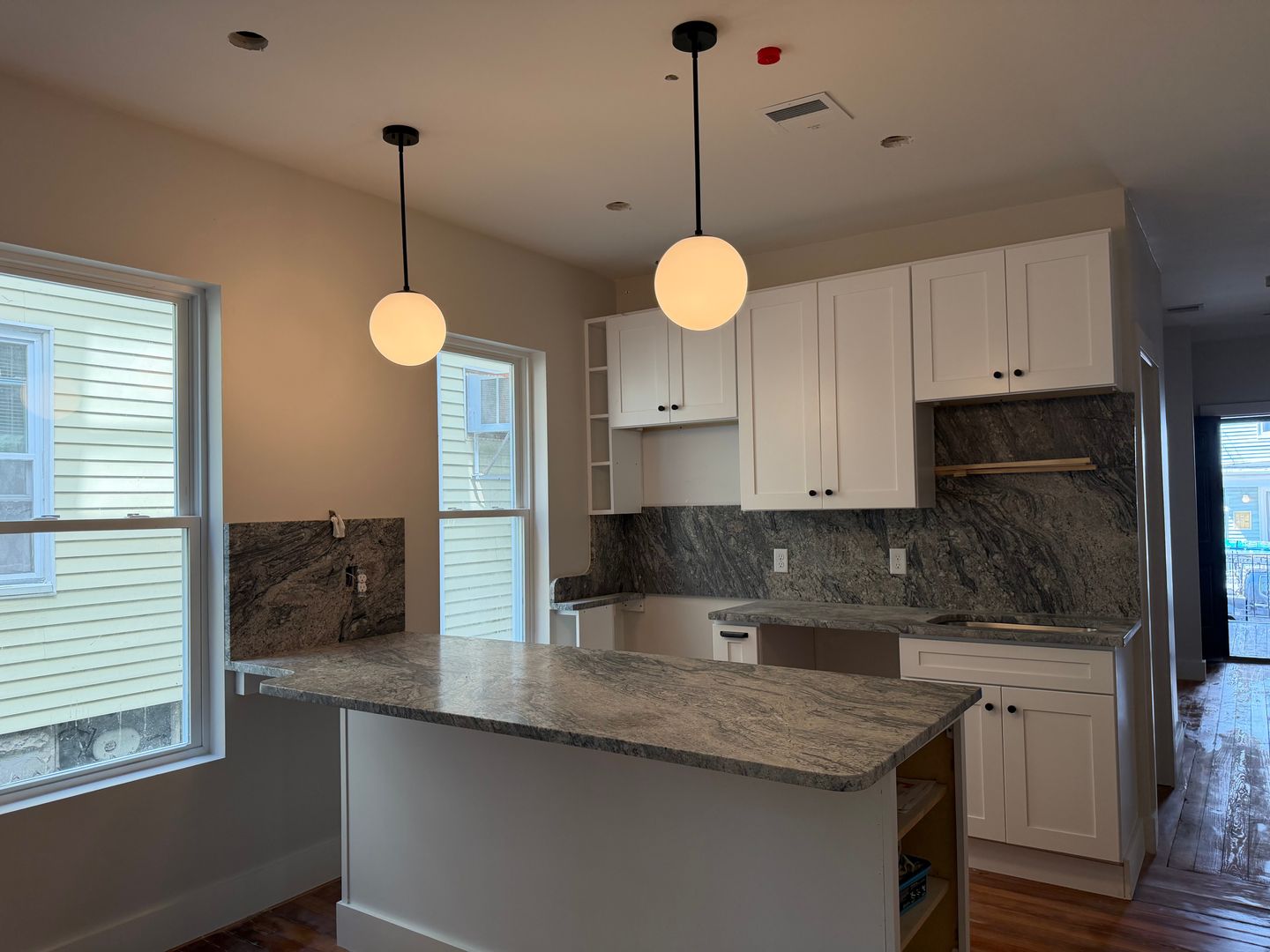 Somerville House: 82 Marion St