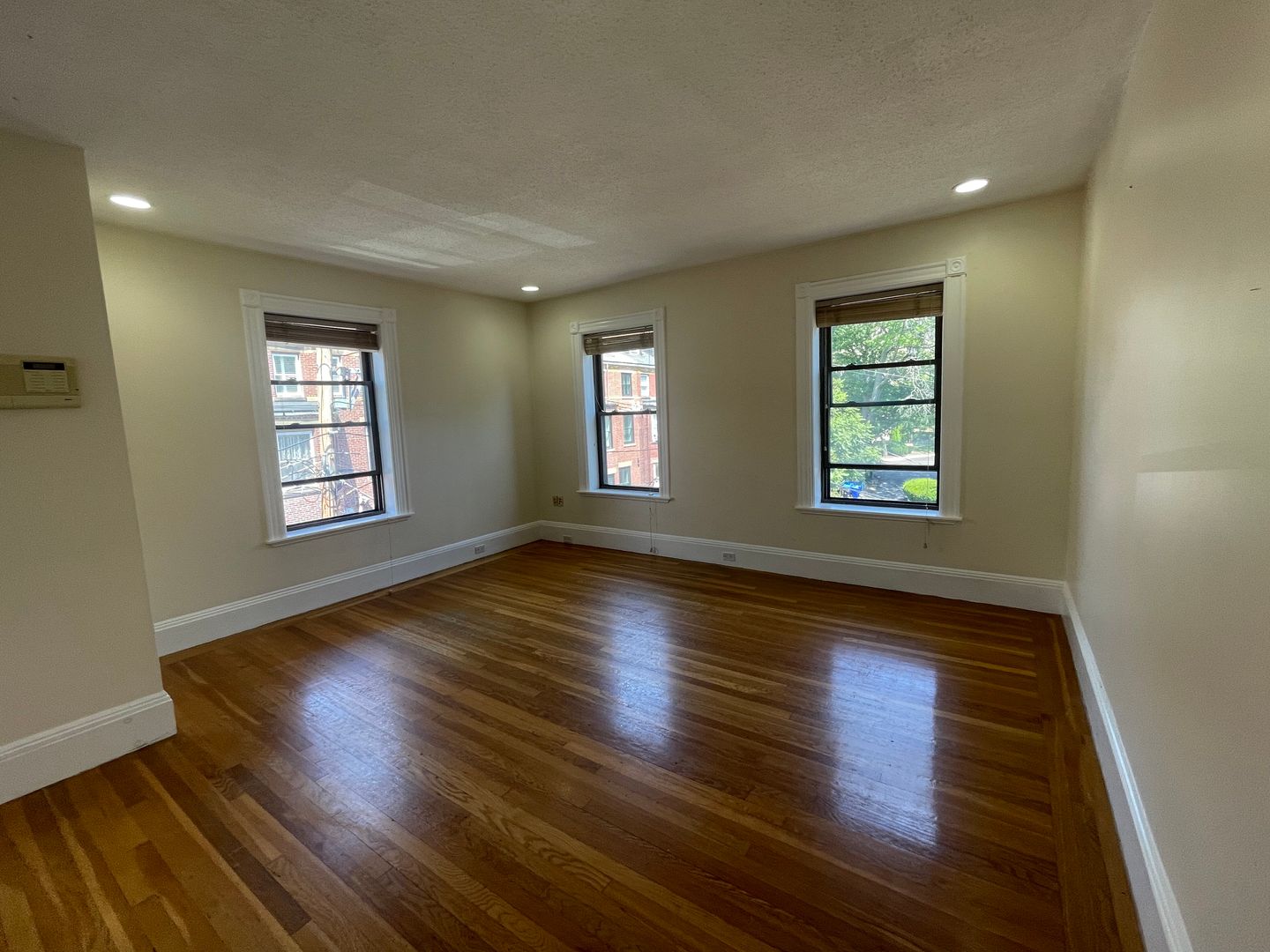 Brookline Condo: 12 Dean rd