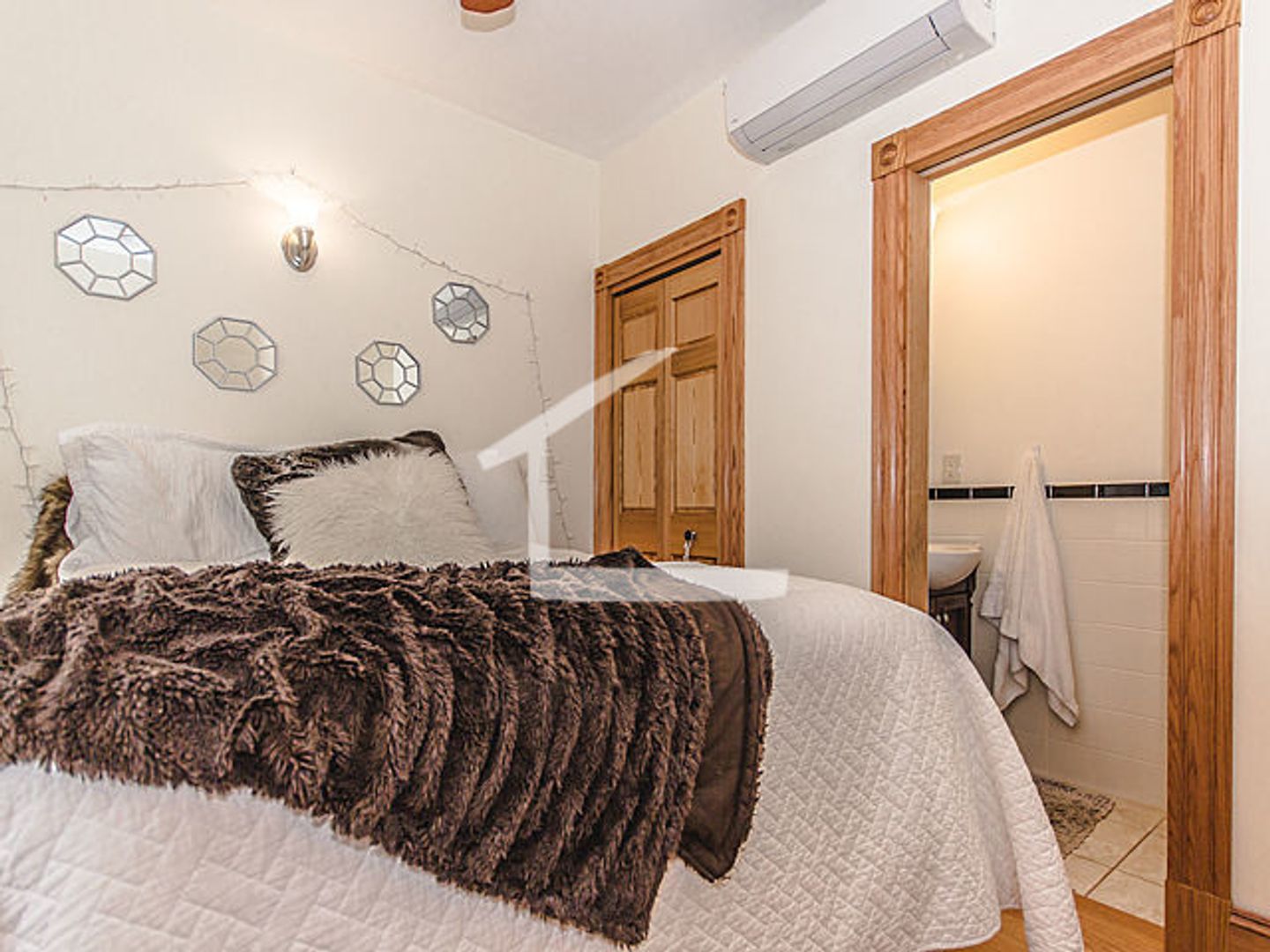 Boston Condo: 58 Phillips St