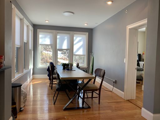 HUGE 8 BED/9 BATH WITH CENTRAL AIR & RENOVATED KITCHEN NEAR B.C. – photo 1