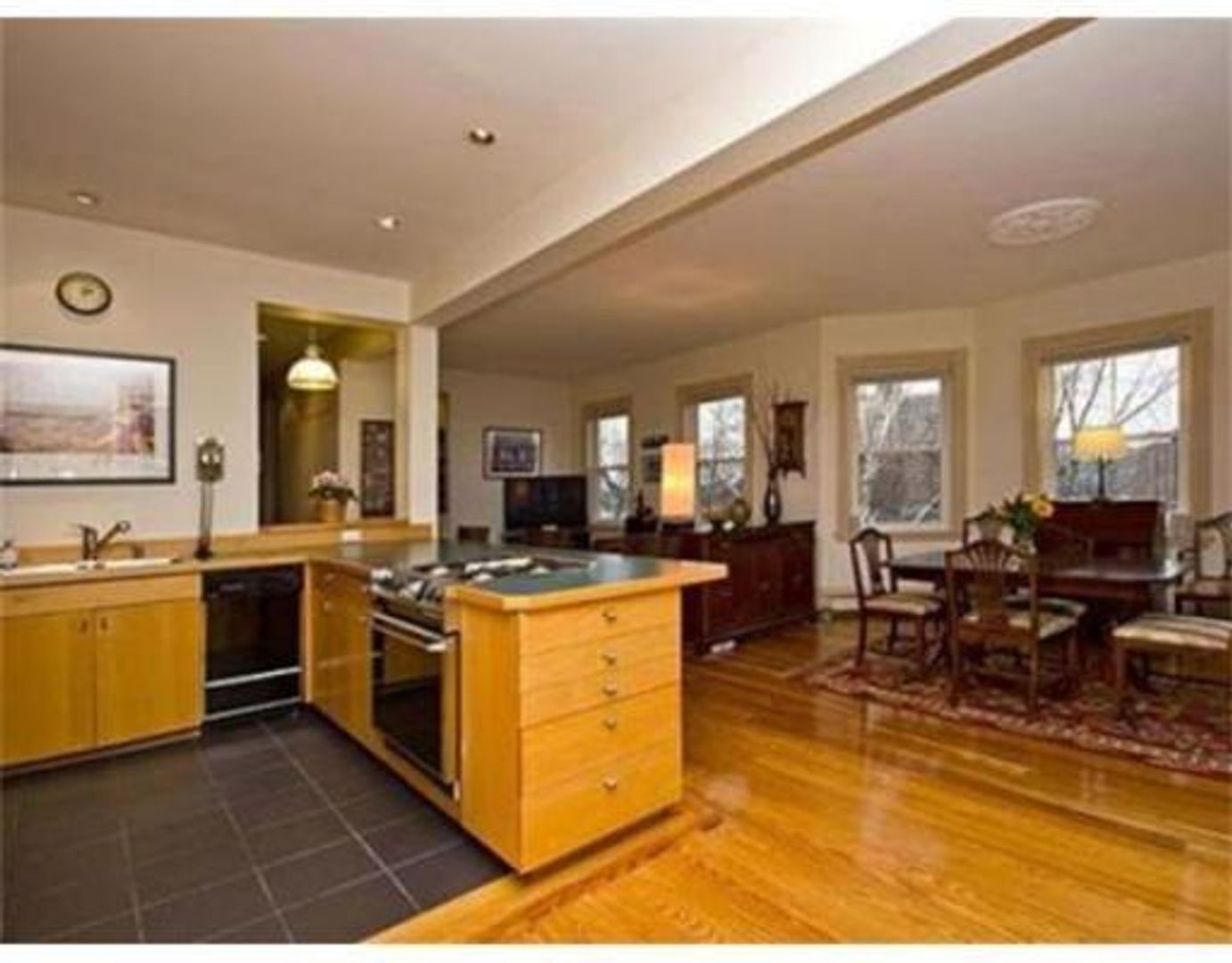 Mission Hill Condo: 18 Sunset St