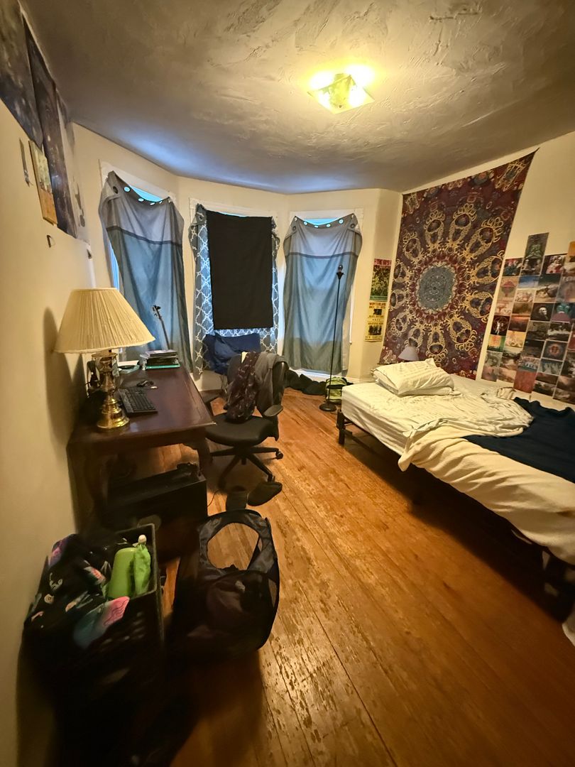 Boston Condo: 71 South Huntington Ave