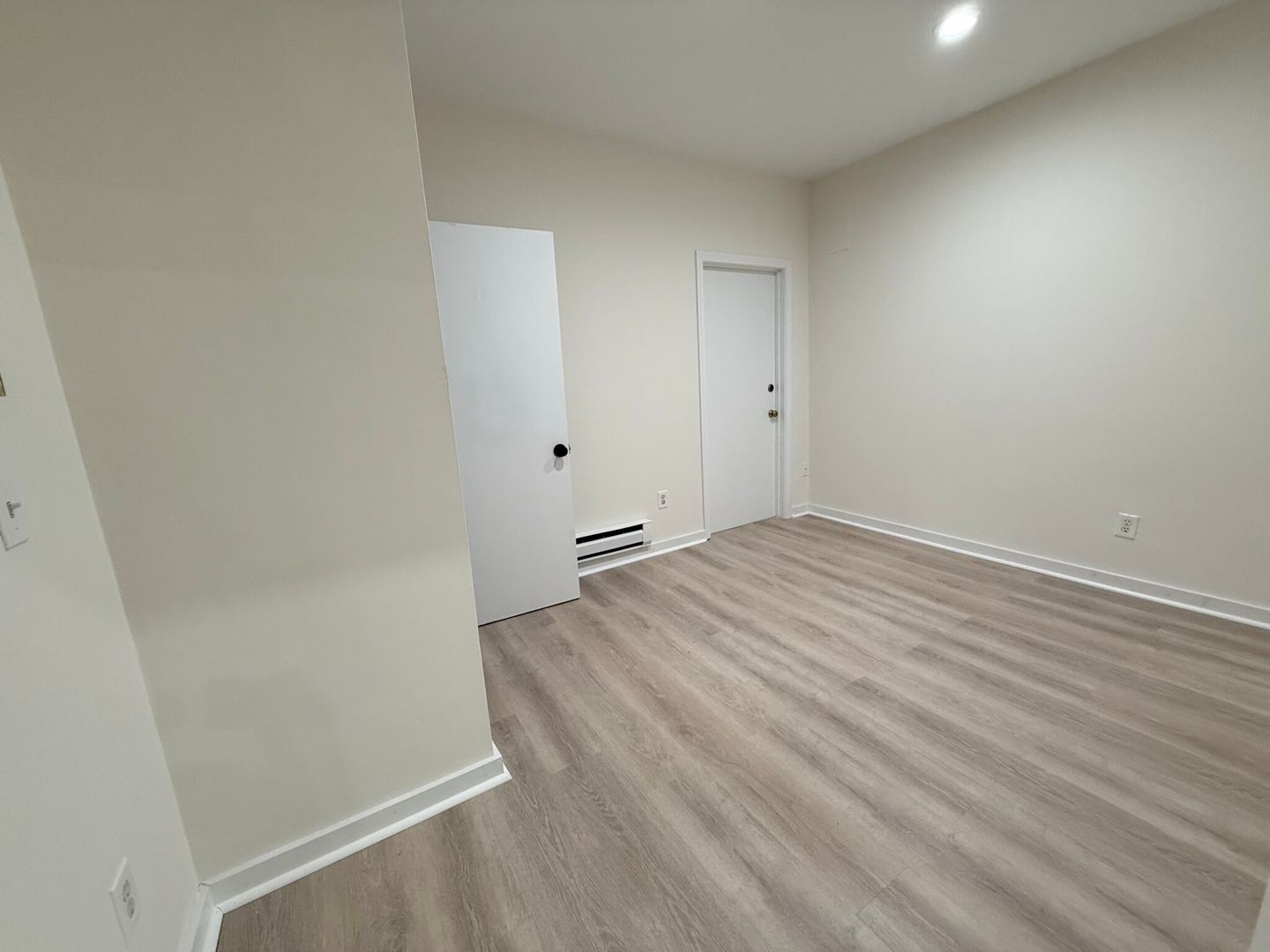 Boston House: 445 Park Dr