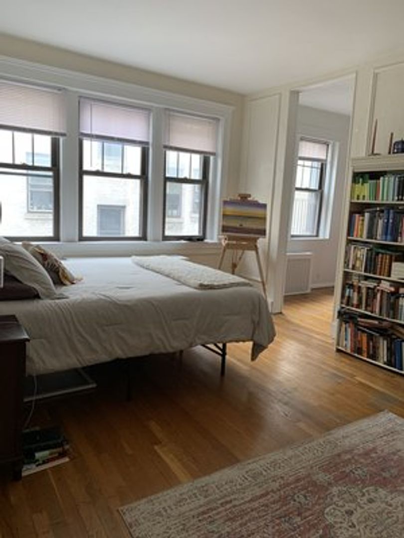 Boston Condo: 2001 Commonwealth Ave