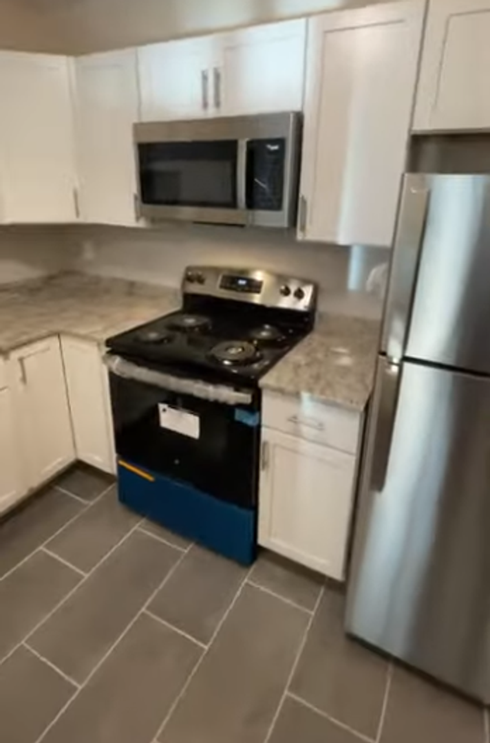 Brookline Condo: 282 Saint Paul Street